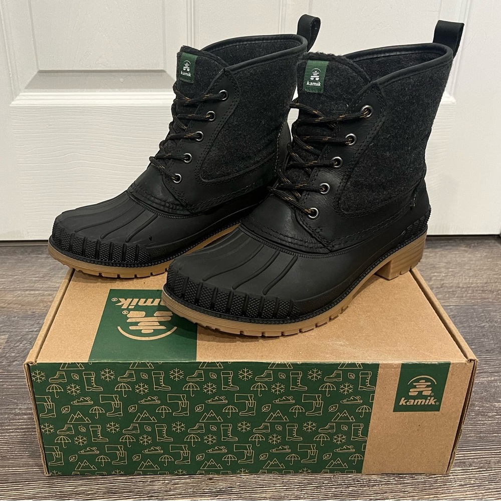 Kamik Insulated Waterproof Winter Boots - Sienna Mid Black 9 M Great condition